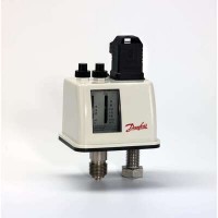 DANFOSS 017B0010 — Реле давления BCP3, диапазон настройки уставки 0-2,5 бар, дифференциал 0,4-1 бар, присоединение G 1/2 017B0010